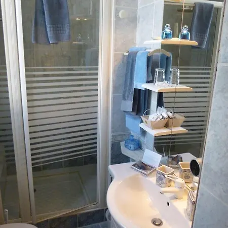 Le Petit Château 4* Tiffauges