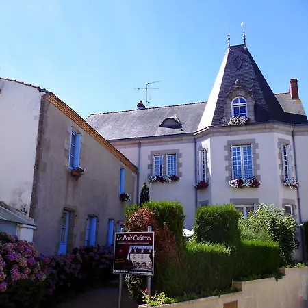 Le Petit Chateau - Proche Puy Dufou 4* Tiffauges