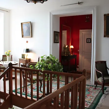 Frühstückspension Le Petit Chateau - Proche Puy Dufou 4*