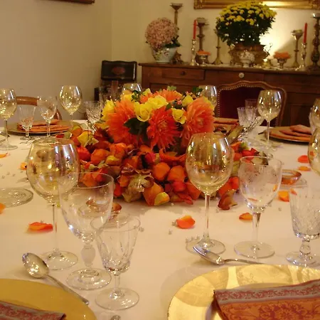 Frühstückspension Le Petit Chateau - Proche Puy Dufou Tiffauges