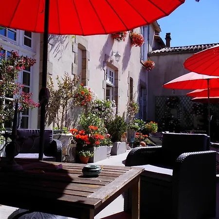 Le Petit Chateau - Proche Puy Dufou Tiffauges