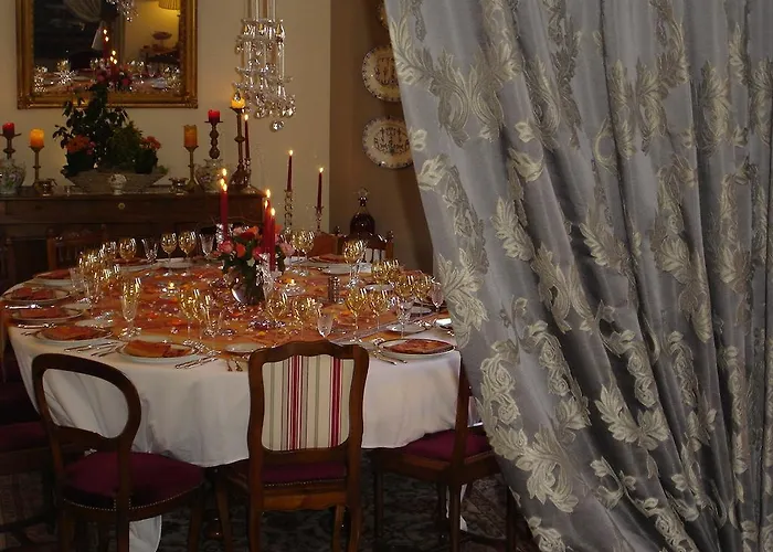 Bed & Breakfast Le Petit Chateau - Proche Puy Dufou