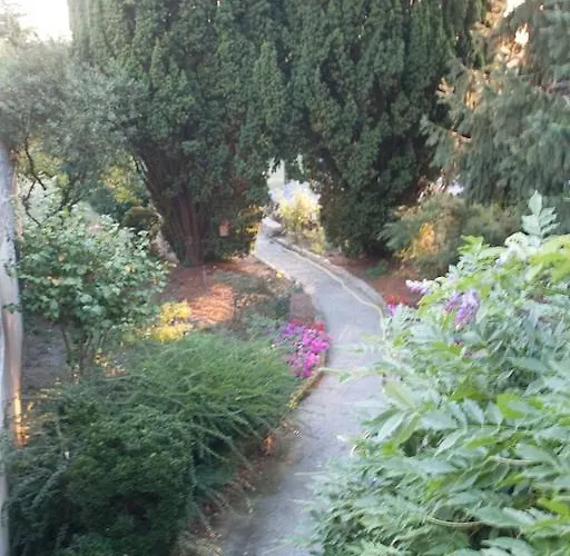 Bed & Breakfast Le Petit Chateau - Proche Puy Dufou