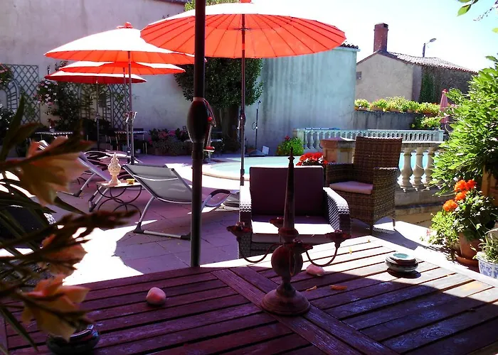 Bed & Breakfast Le Petit Chateau - Proche Puy Dufou