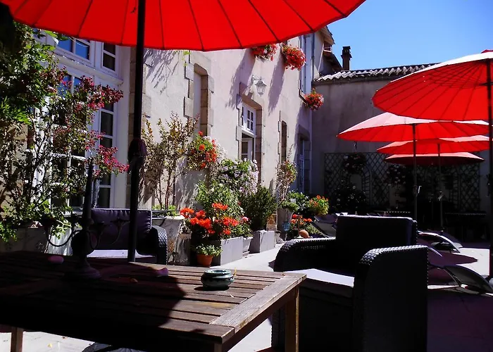 Le Petit Chateau - Proche Puy Dufou Tiffauges